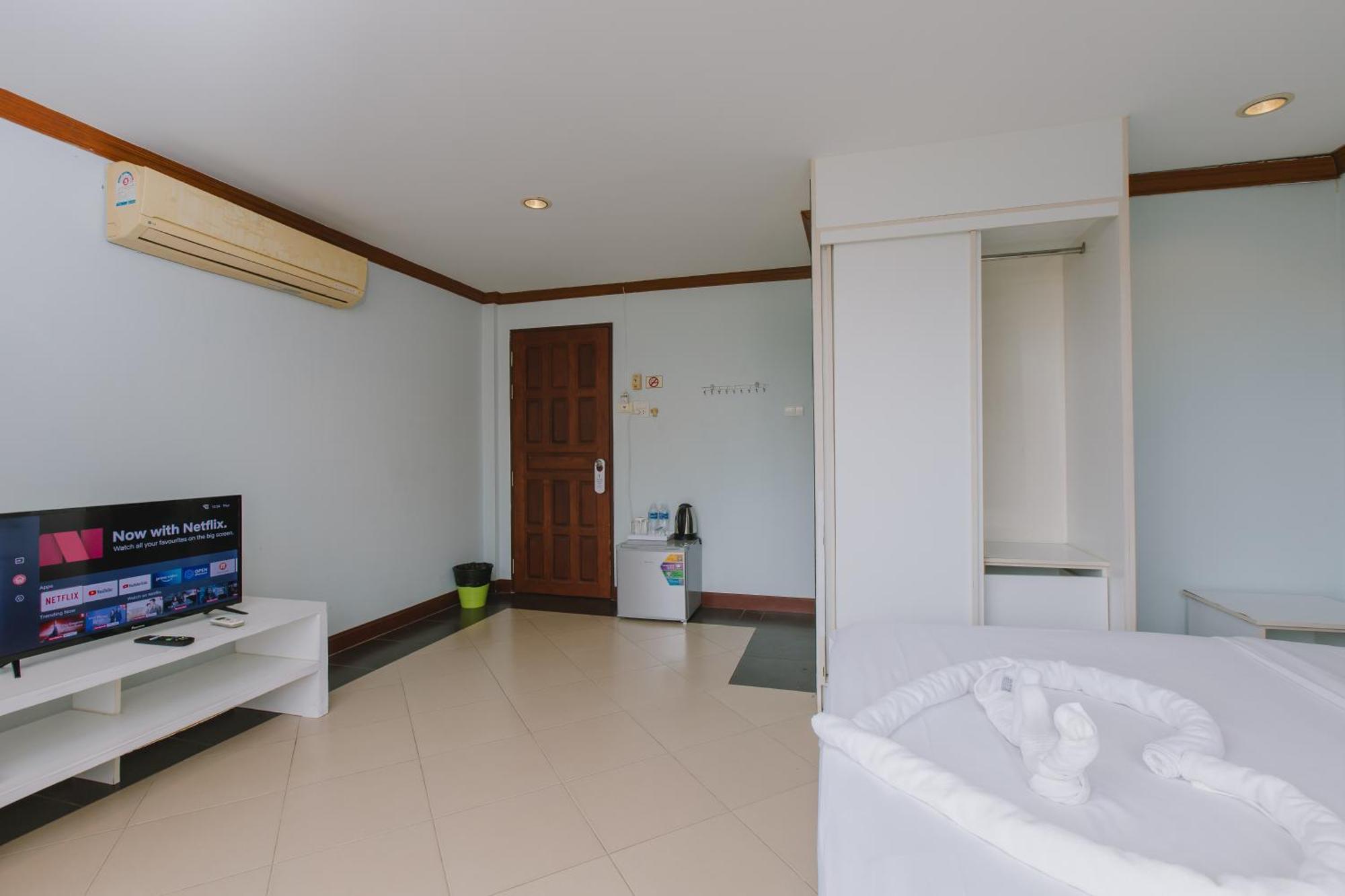 Sunstar Palace Patong Екстер'єр фото