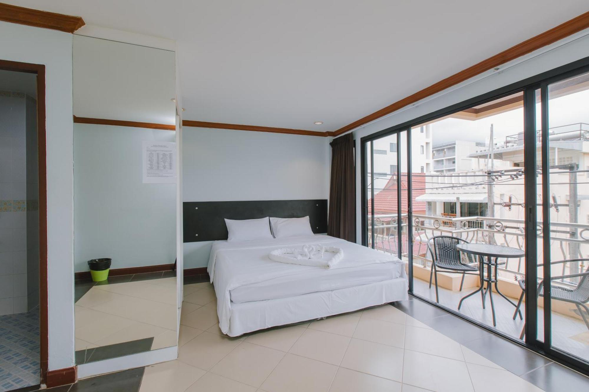 Sunstar Palace Patong Екстер'єр фото